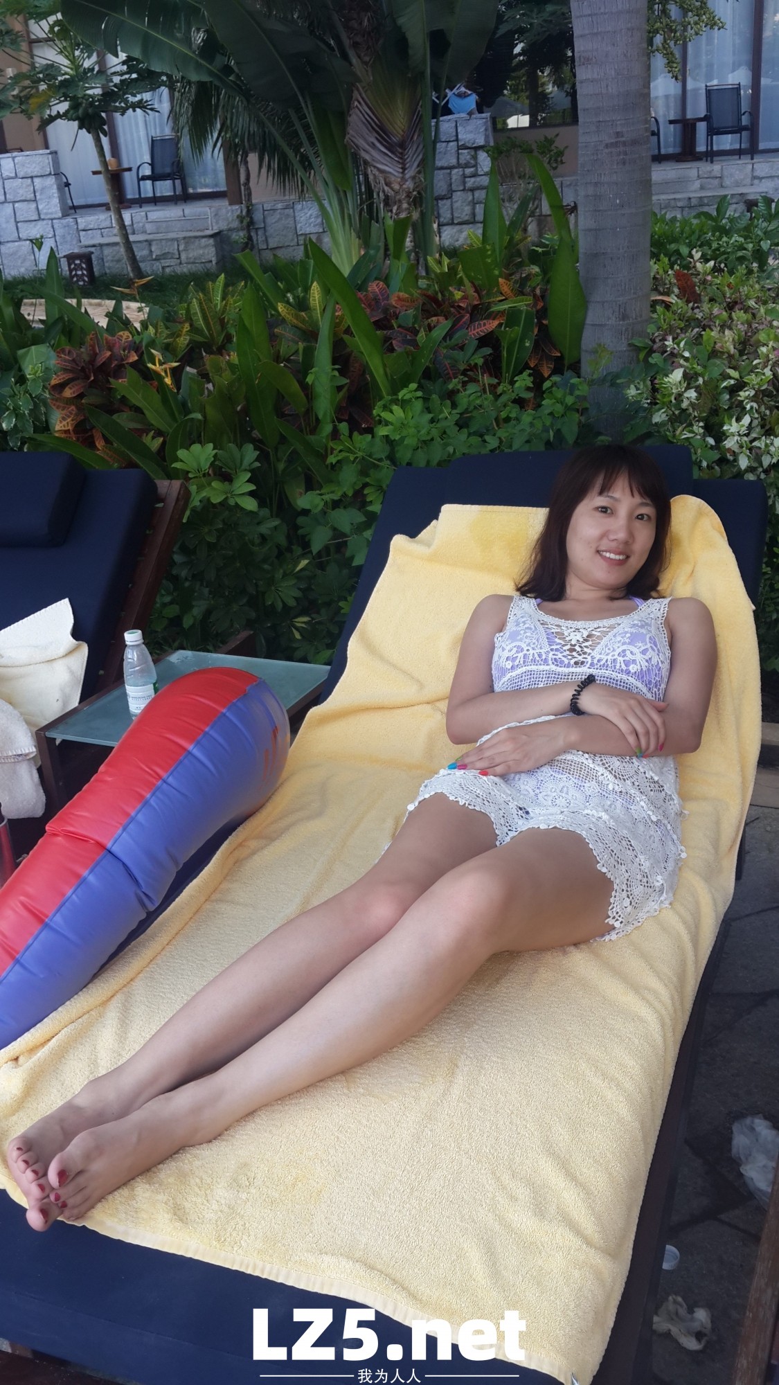 美豔人妻劉珊,云盤海量私拍流出,十年淫片見證嬌娃騷化曆程  (438P)