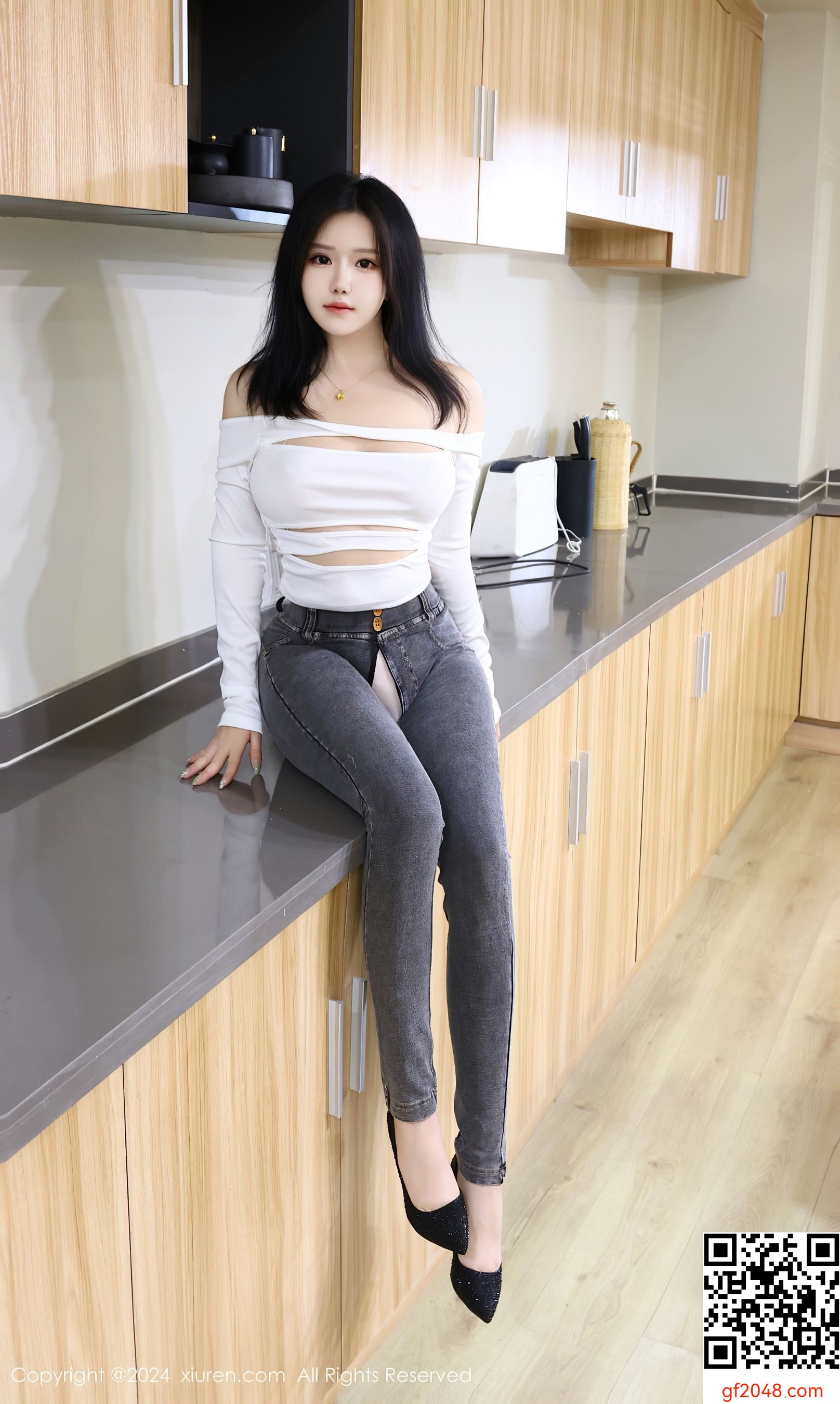 [XiuRen秀人网] No.8853 小薯条nienie 性感美乳