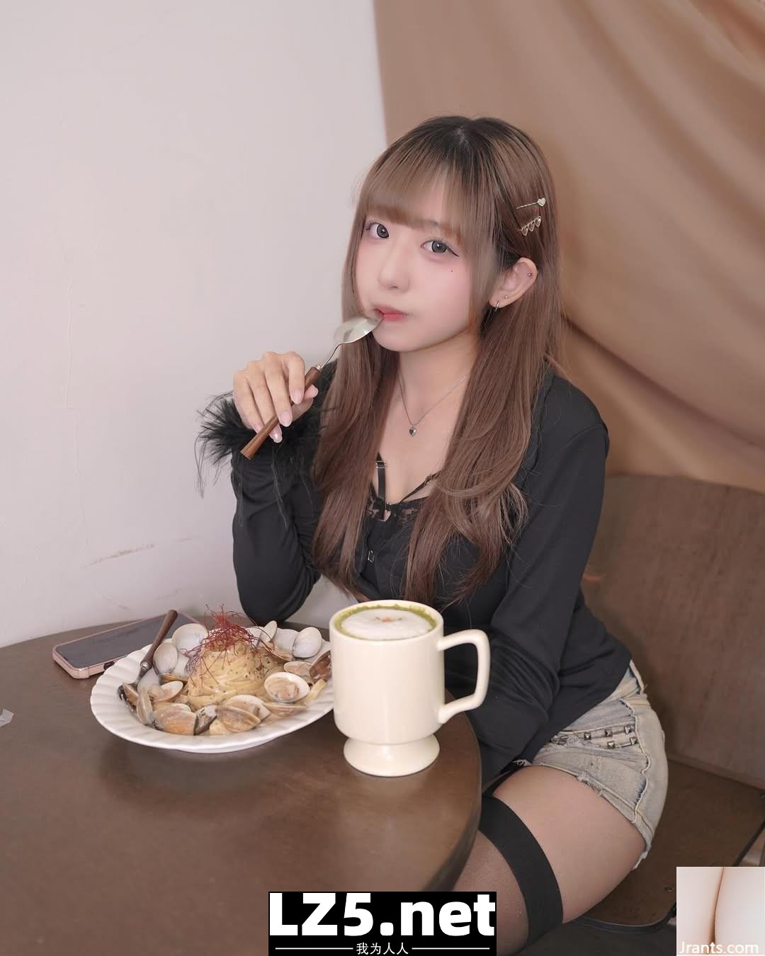 「Ashley」自然的美令人一見傾心 (10P)